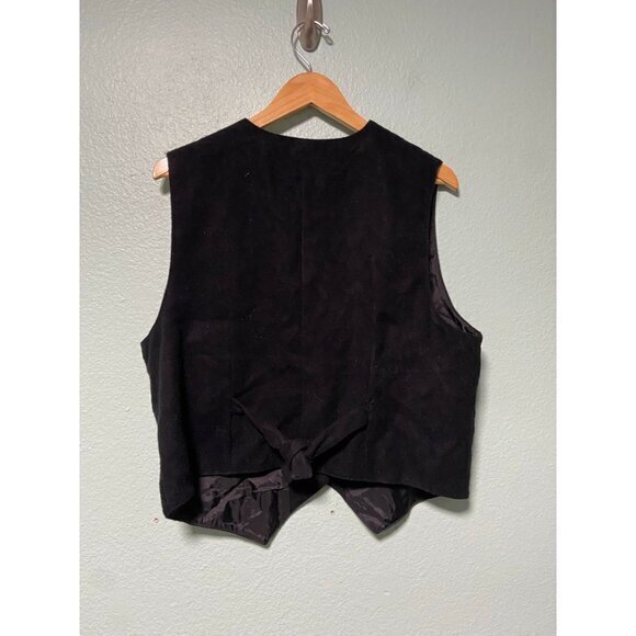 Vintage Karen Scott Women's Black and Red Poinsettia Floral Christmas Vest Large - Picture 2 of 7